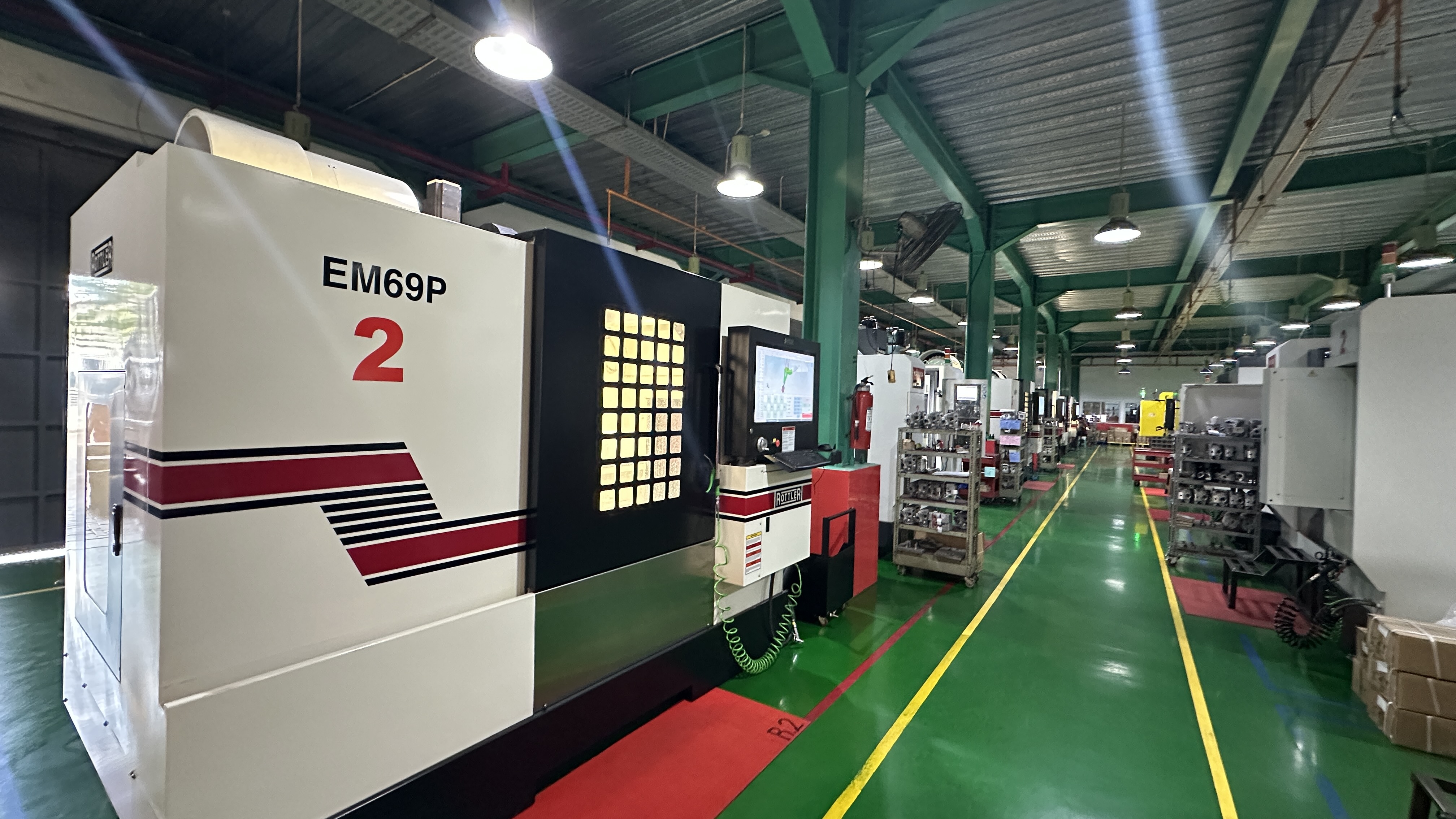 Renovasi showroom dan fasilitas produksi Bintang Group