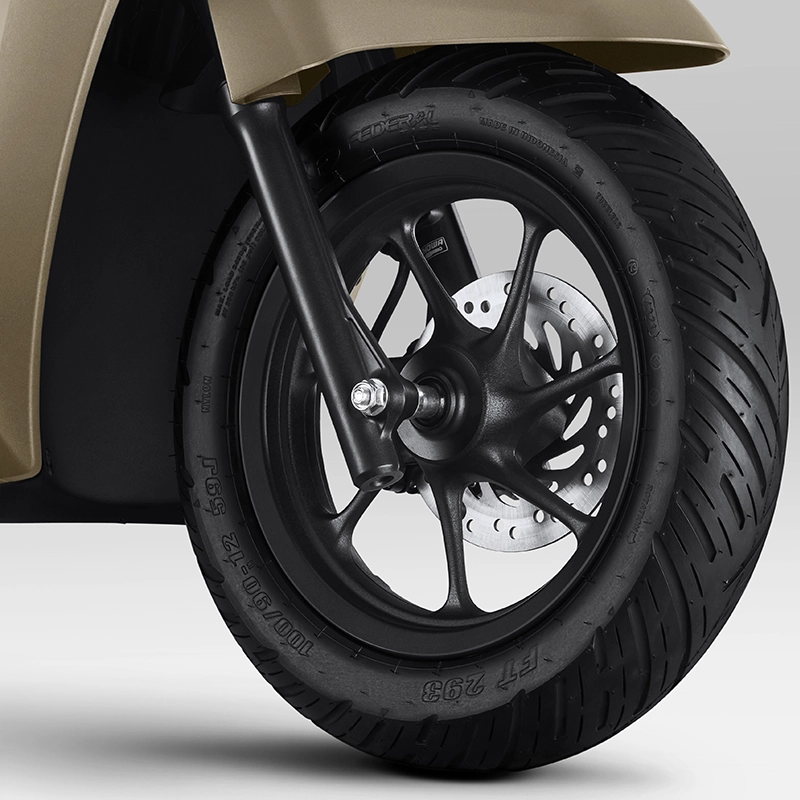 Ban & Velg 12 dengan desain yang Retro