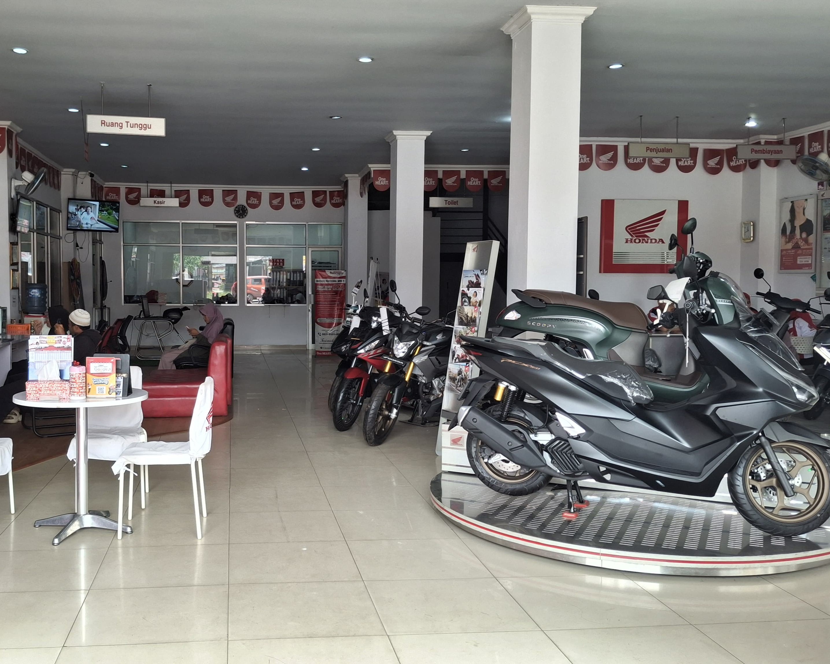 Fasilitas Honda Bintang Motor Gisting 3