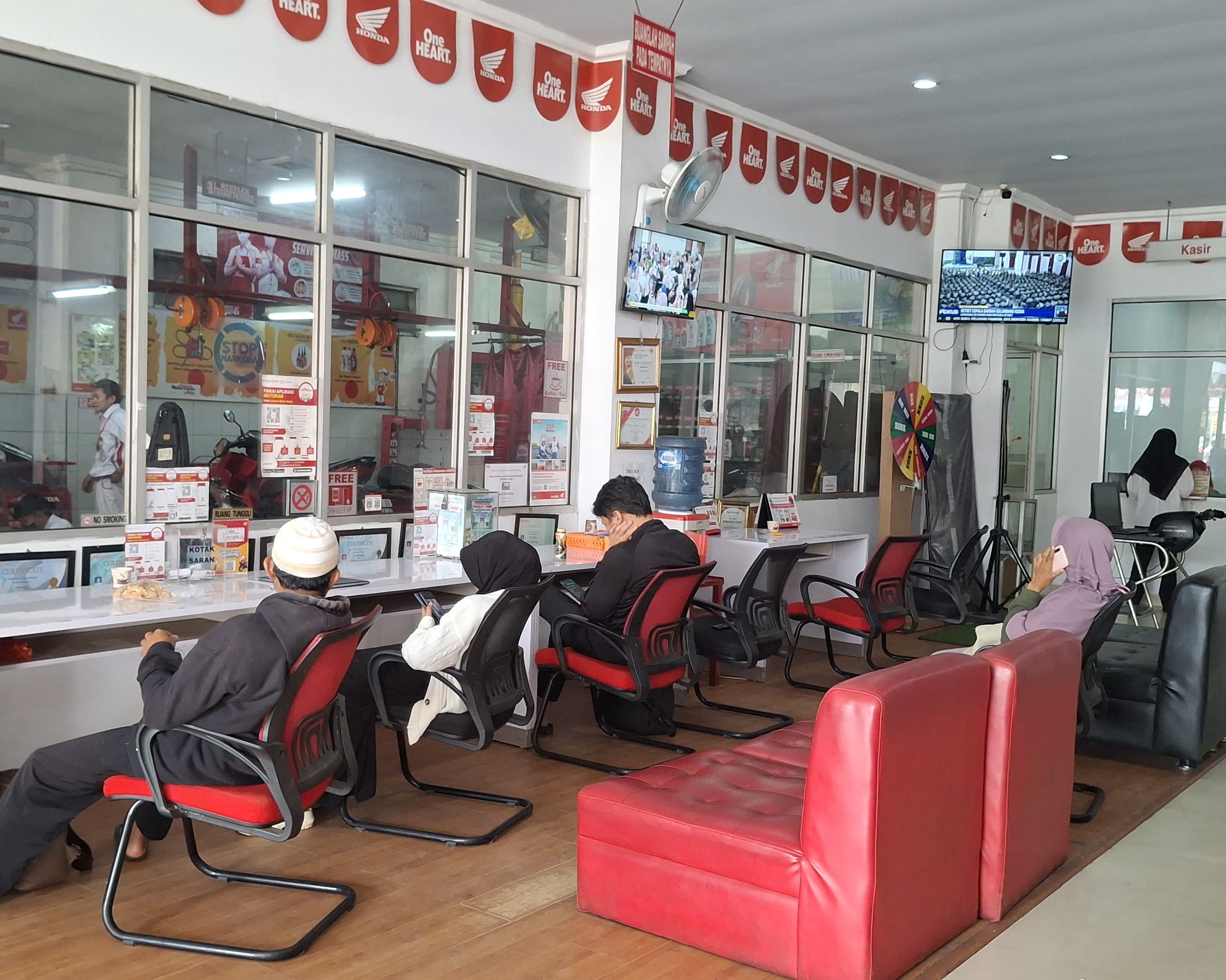 Fasilitas Honda Bintang Motor Gisting 2