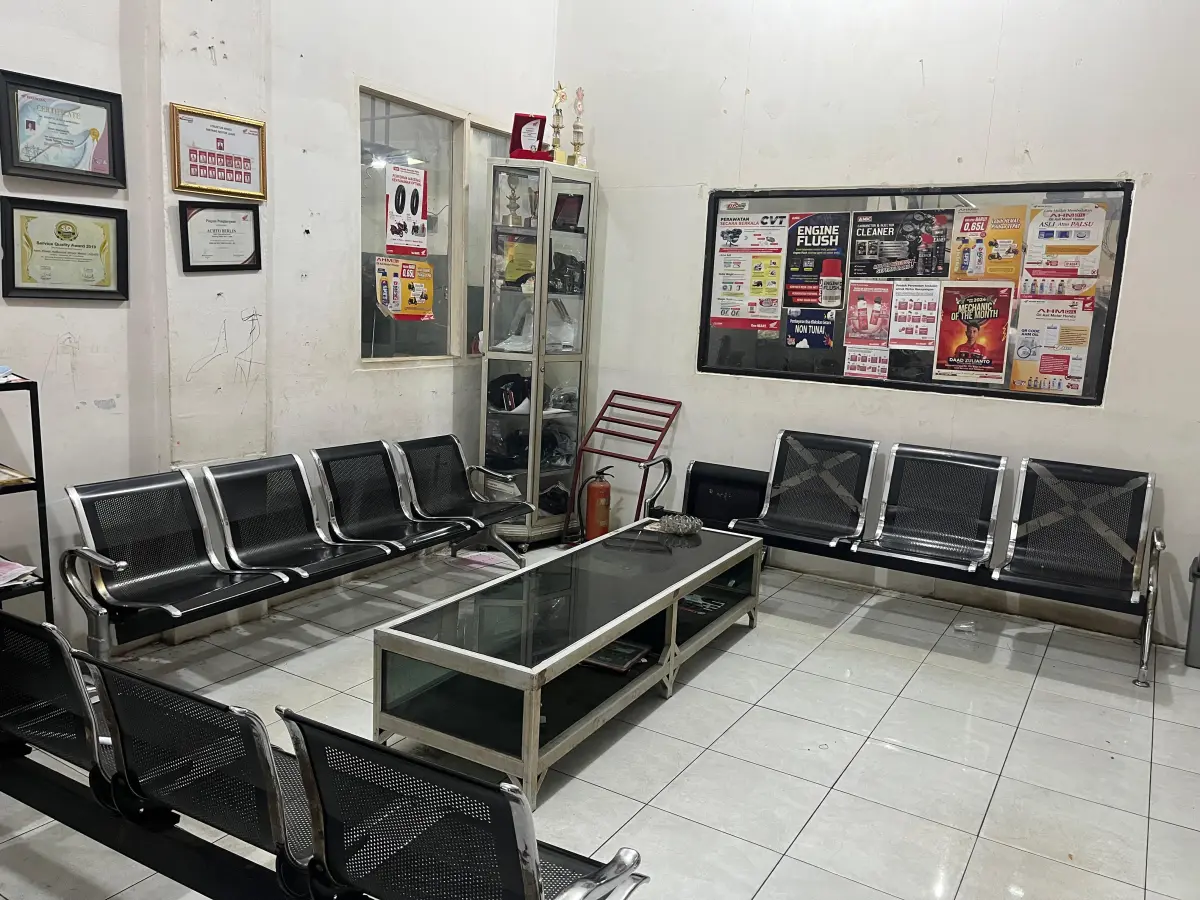 Fasilitas Honda Bintang Motor Lahat 4