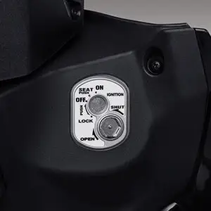 Keunggulan Fitur Auto Secure Key Shutter with Seat Opener