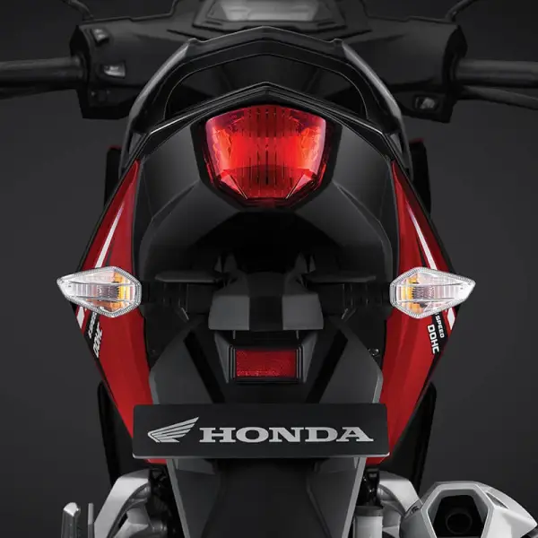 Keunggulan Fitur Tail Light & Seperated Rear Winker