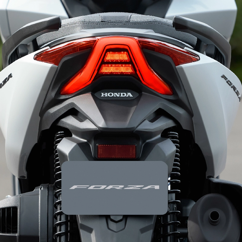 Fitur Emergency Stop Signal (ESS)