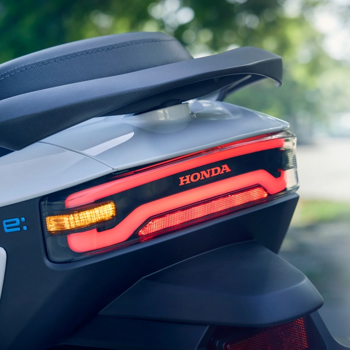 Fitur LED Tail Light