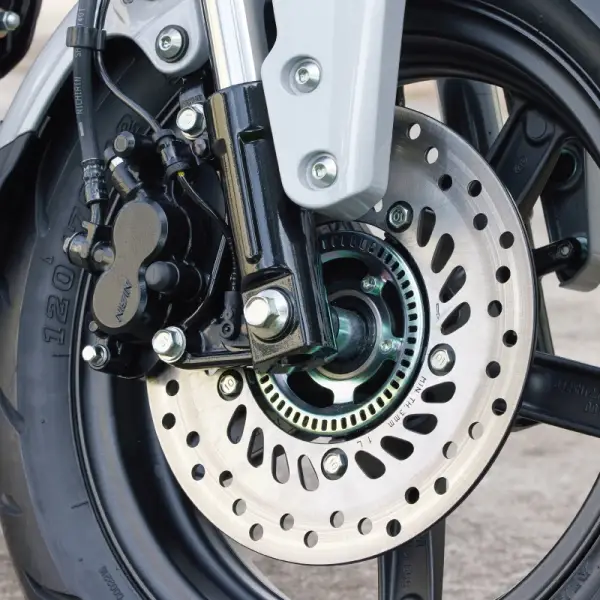Keunggulan Fitur ABS with Inertial Measurement Unit