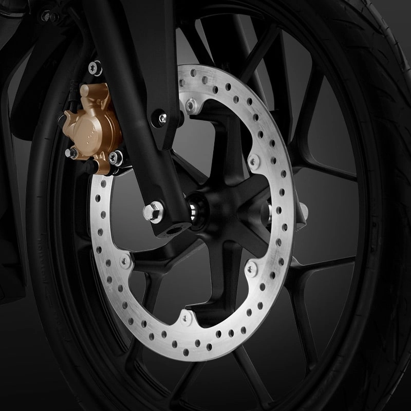 Fitur Front and Rear Disc Brake