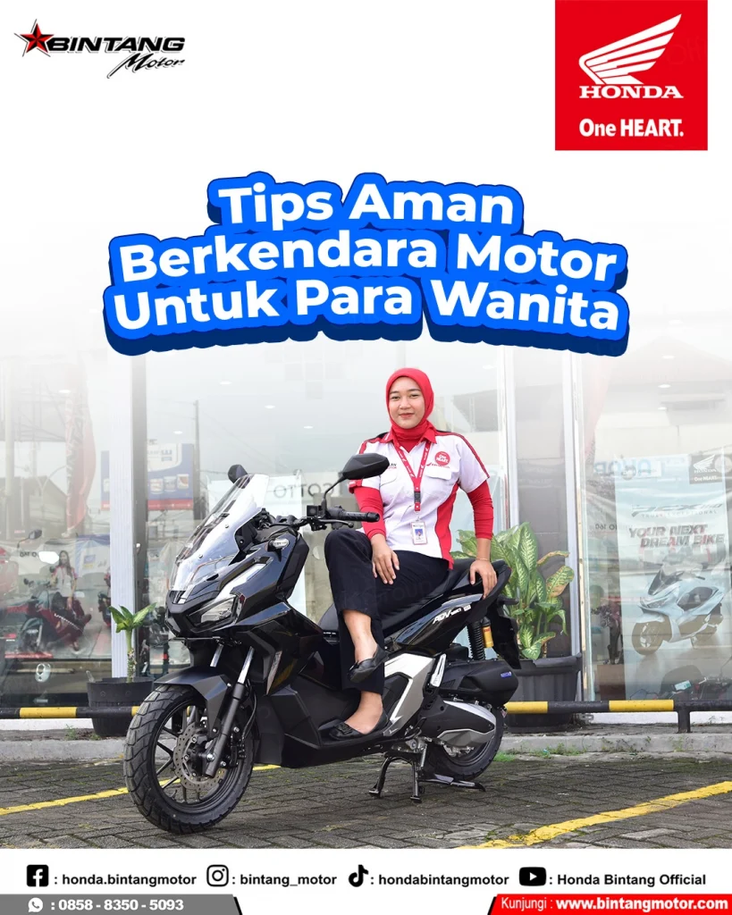 Wanita sedang berkendara motor dengan perlengkapan aman